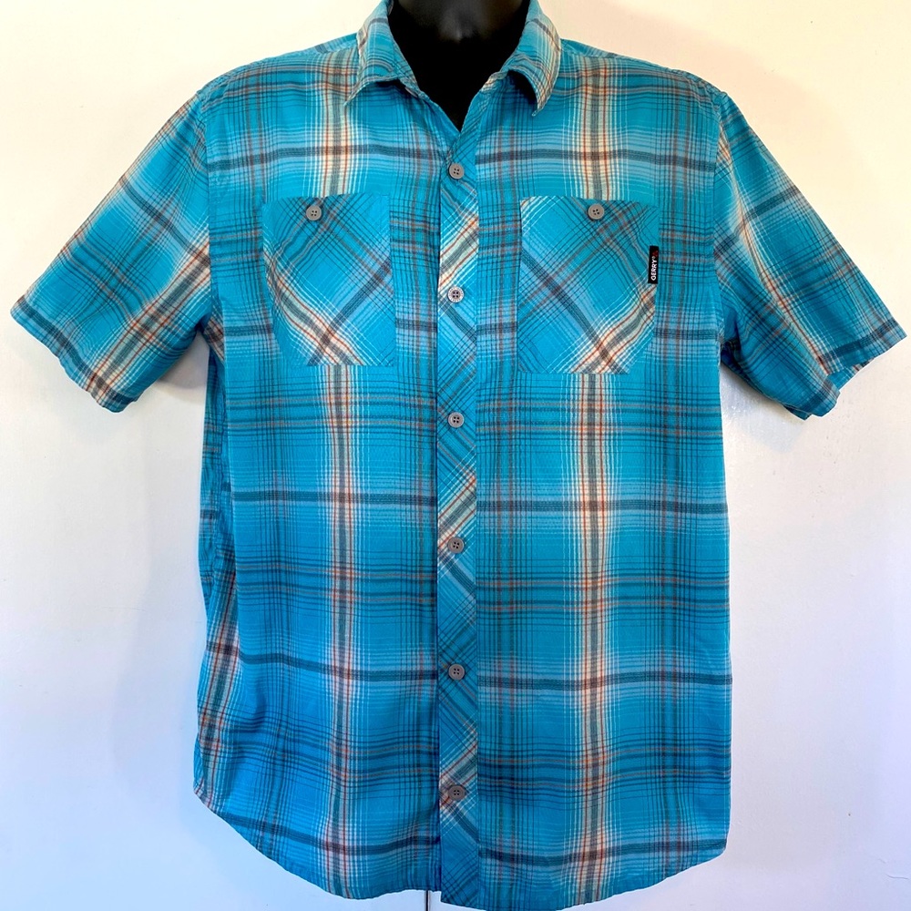 Gerry men’s two pocket button down S/S shirt sz M